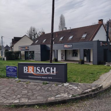 Magasin Brisach Le Mans Guécélard Extérieur