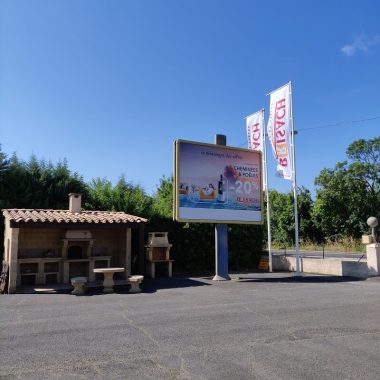 Extérieur Magasin Brisach Sérignan